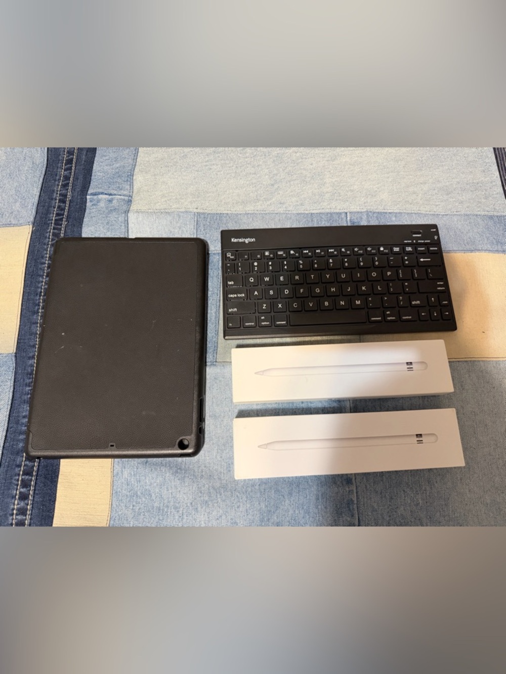 Ipad Case + Keyboard + Apple pencil x2